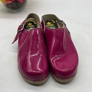 Torpattofeln Pink Patent Leather Clogs with Wood Soles Made in Sweden CM5324